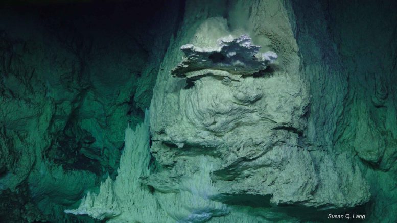 Sulis formation in the Lost City hydrothermal field