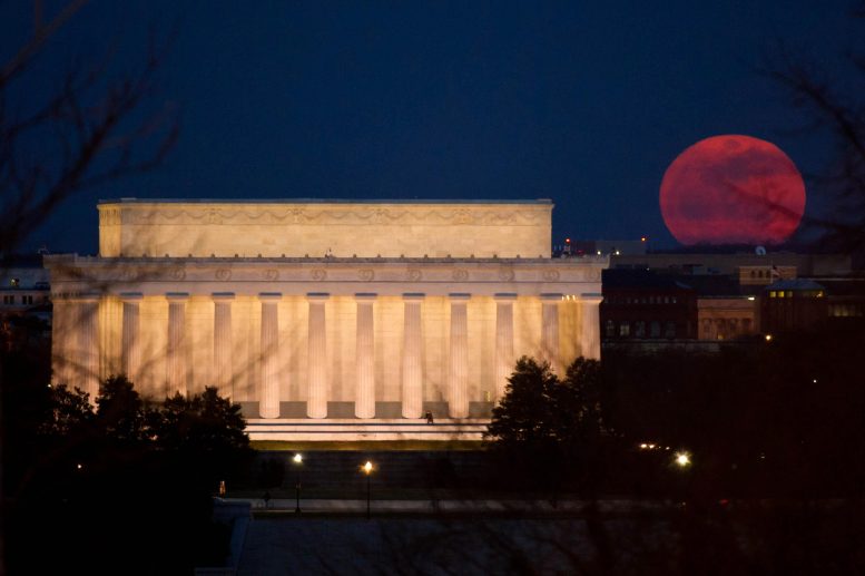 Supermoon Over Lincoln Memorial