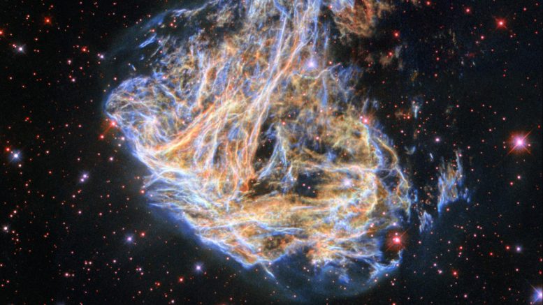 Hubble Telescope Views Remnants Of A Dead Star 