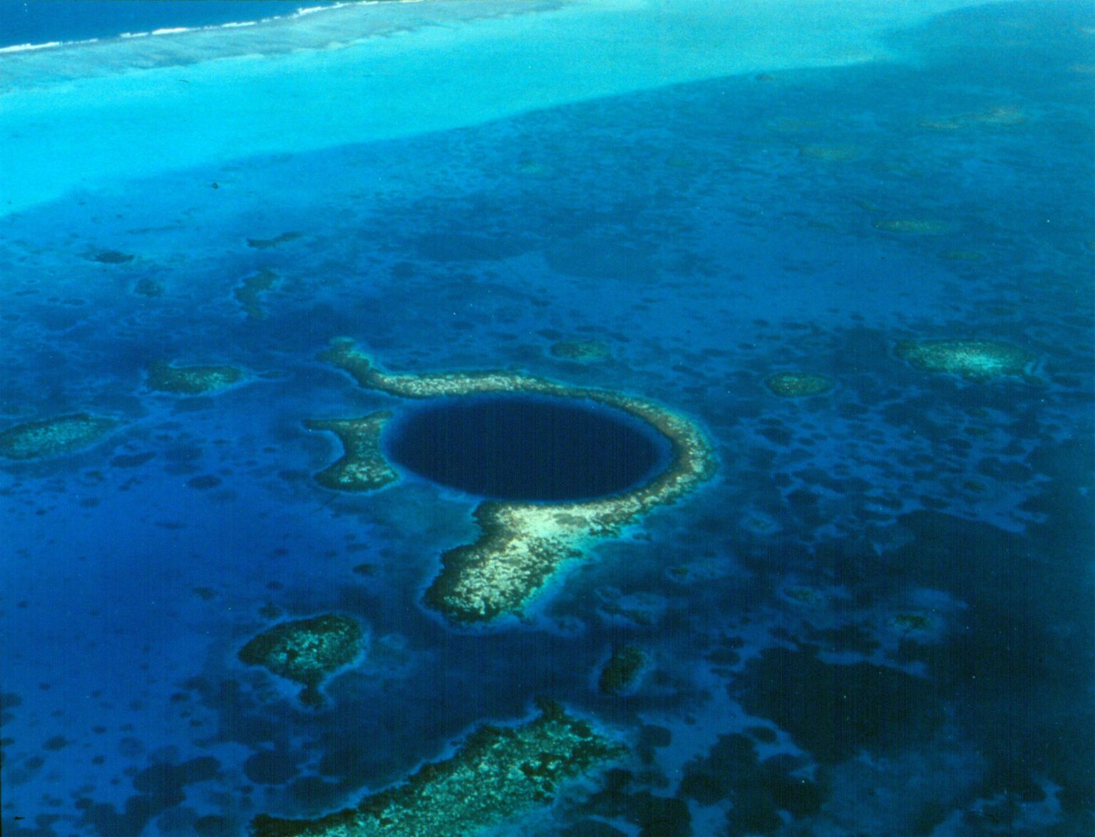 Blue Hole Allows Researchers to Tap Into 2,000 Years of Storms in the