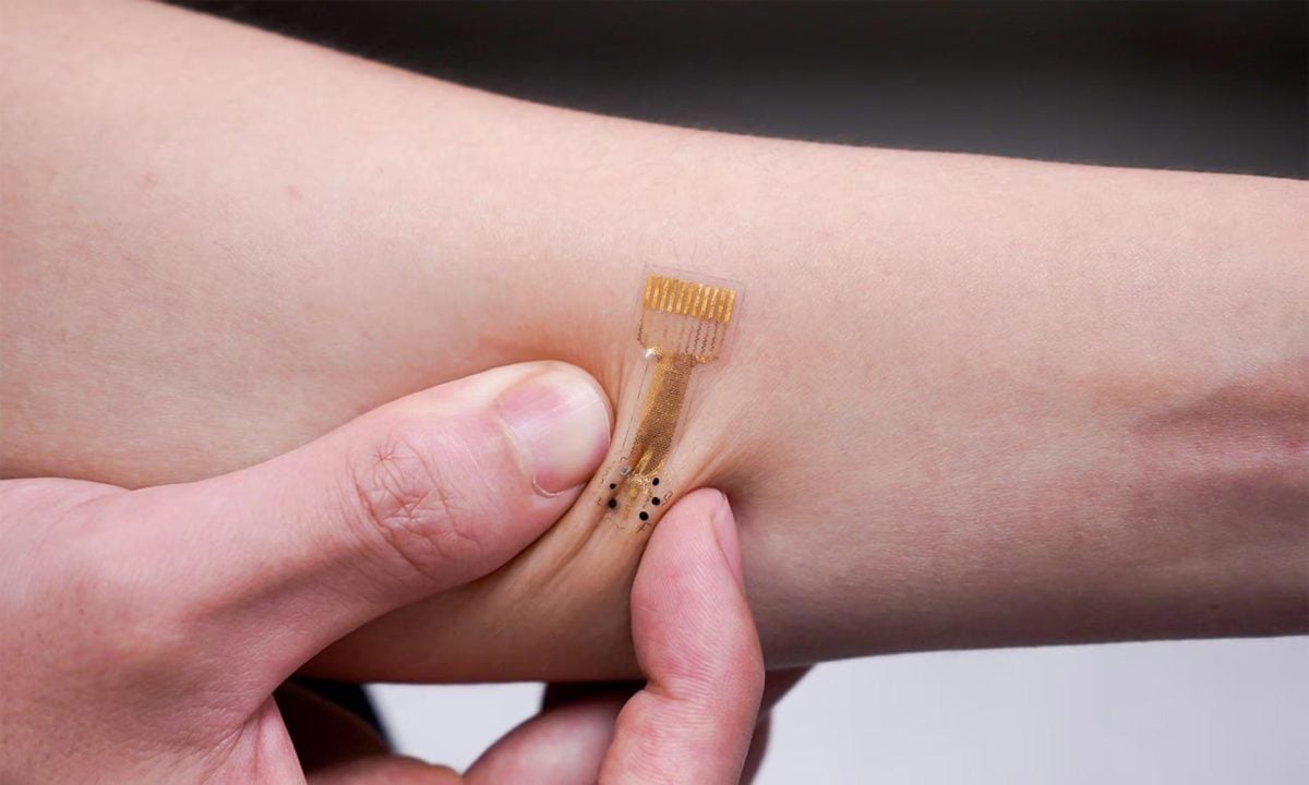 Cool-Caltech ’s Smart Bandage Detects Infection Days in Advance
