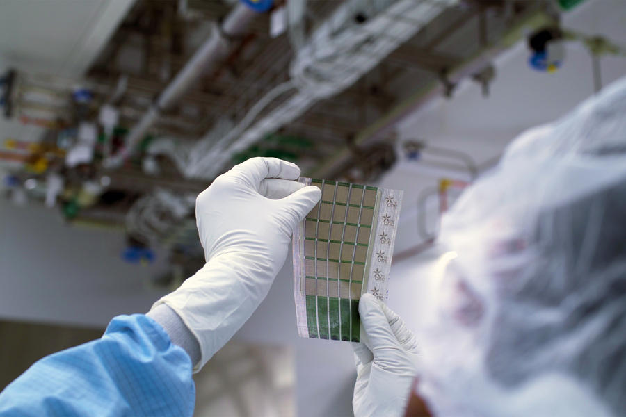 MIT Researchers Have Developed Ultrathin Lightweight Solar Cells