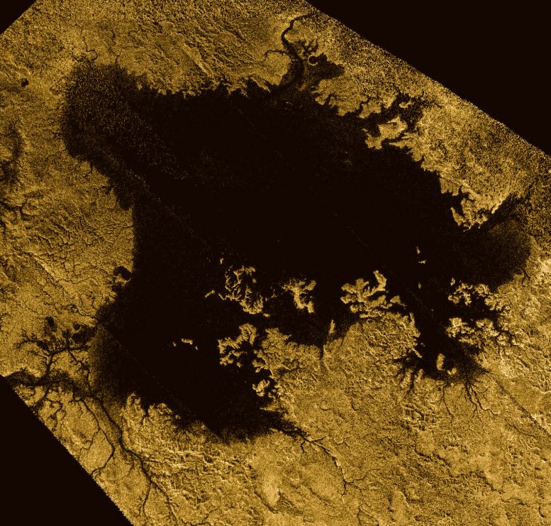 Titan Has Sea Level Like Earth