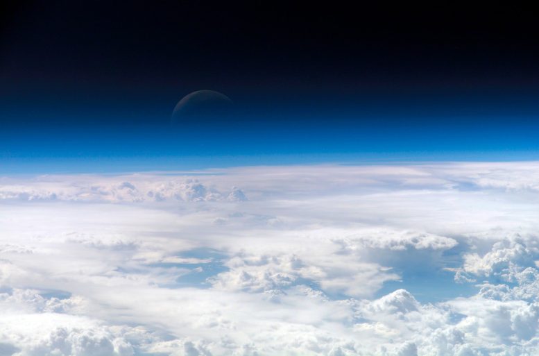Topo da atmosfera vista do espaço