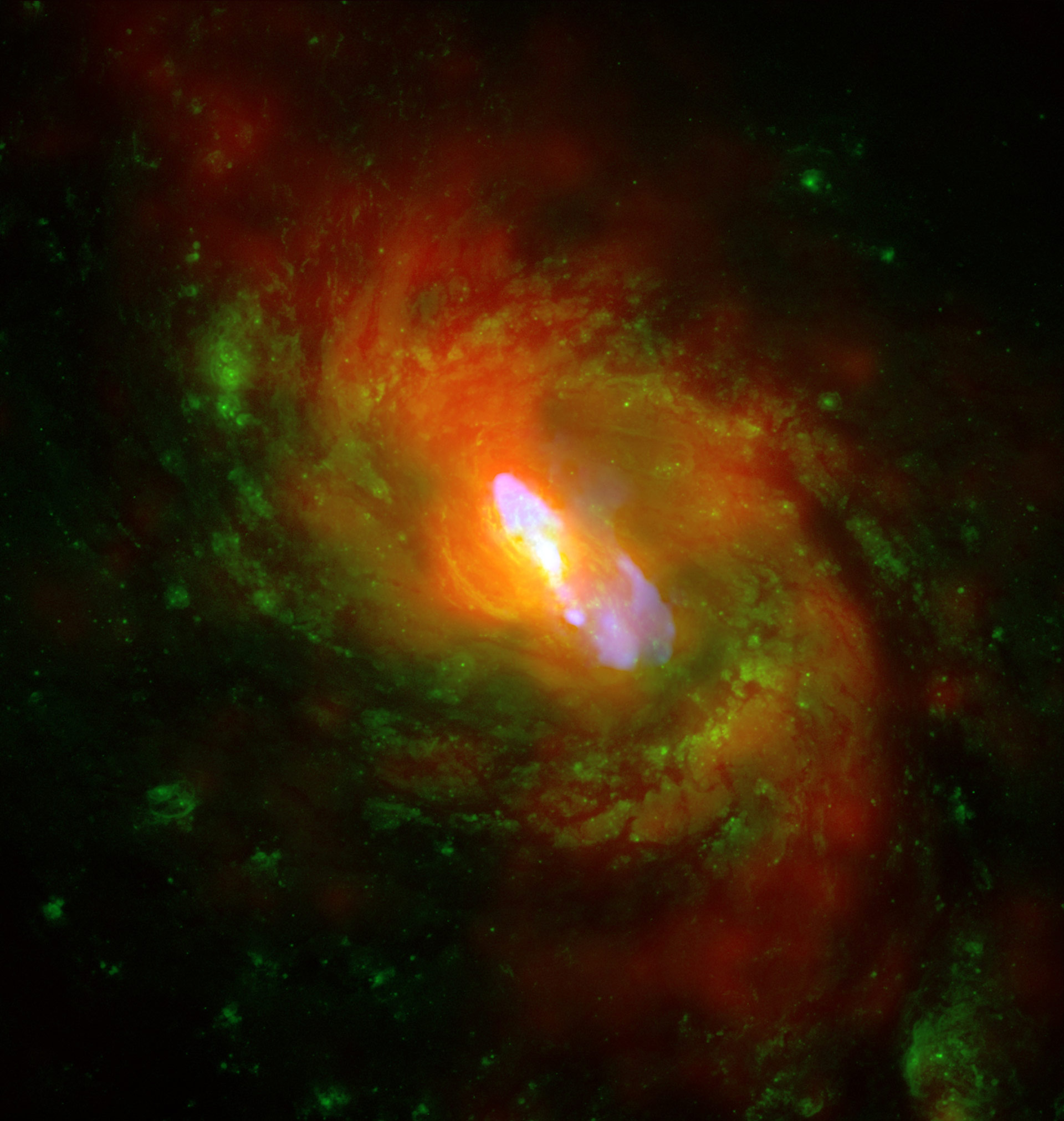 Researchers Trace The Evolution Of Galaxies That Host Massive Black Holes 