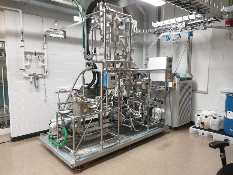 Vacuum Distillation System for LZ Dark Matter Experiment