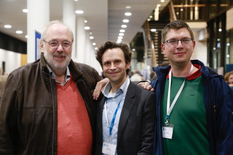 Volker M&uuml;ller, Ville R.I. Kaila, and Jan M. Schuller