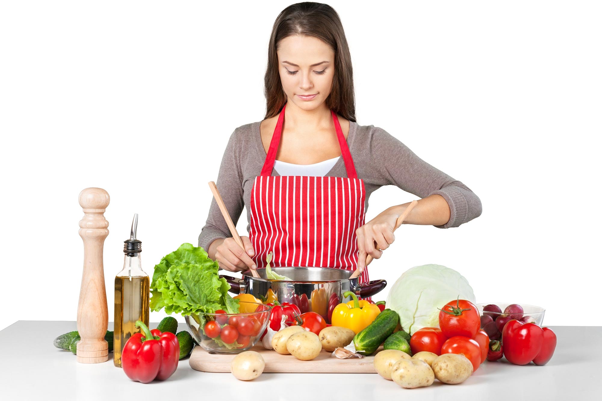 Kvinde forbereder grøntsager
