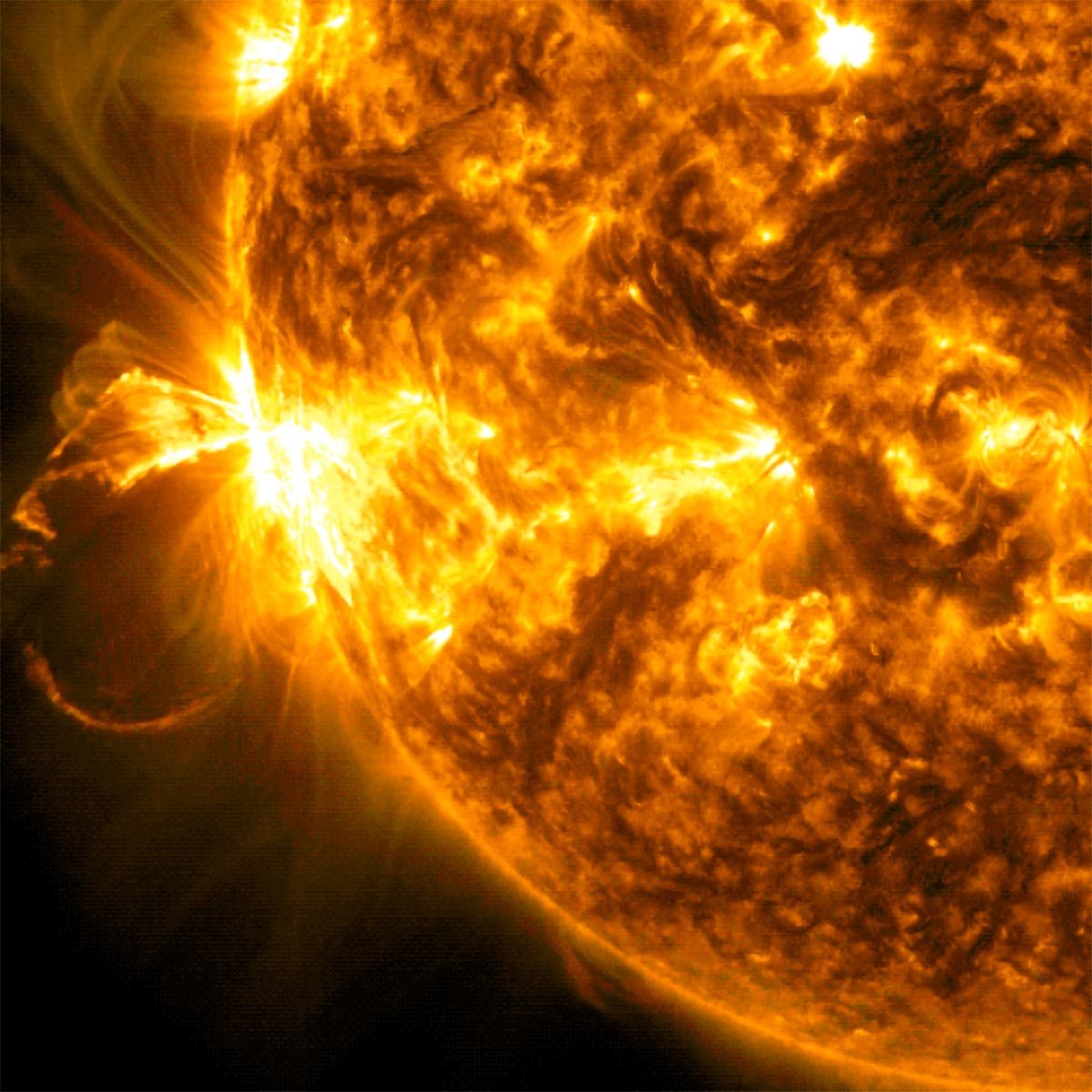 Sun Erupts With Massive X3.3 Flare, Captured by NASA's Solar