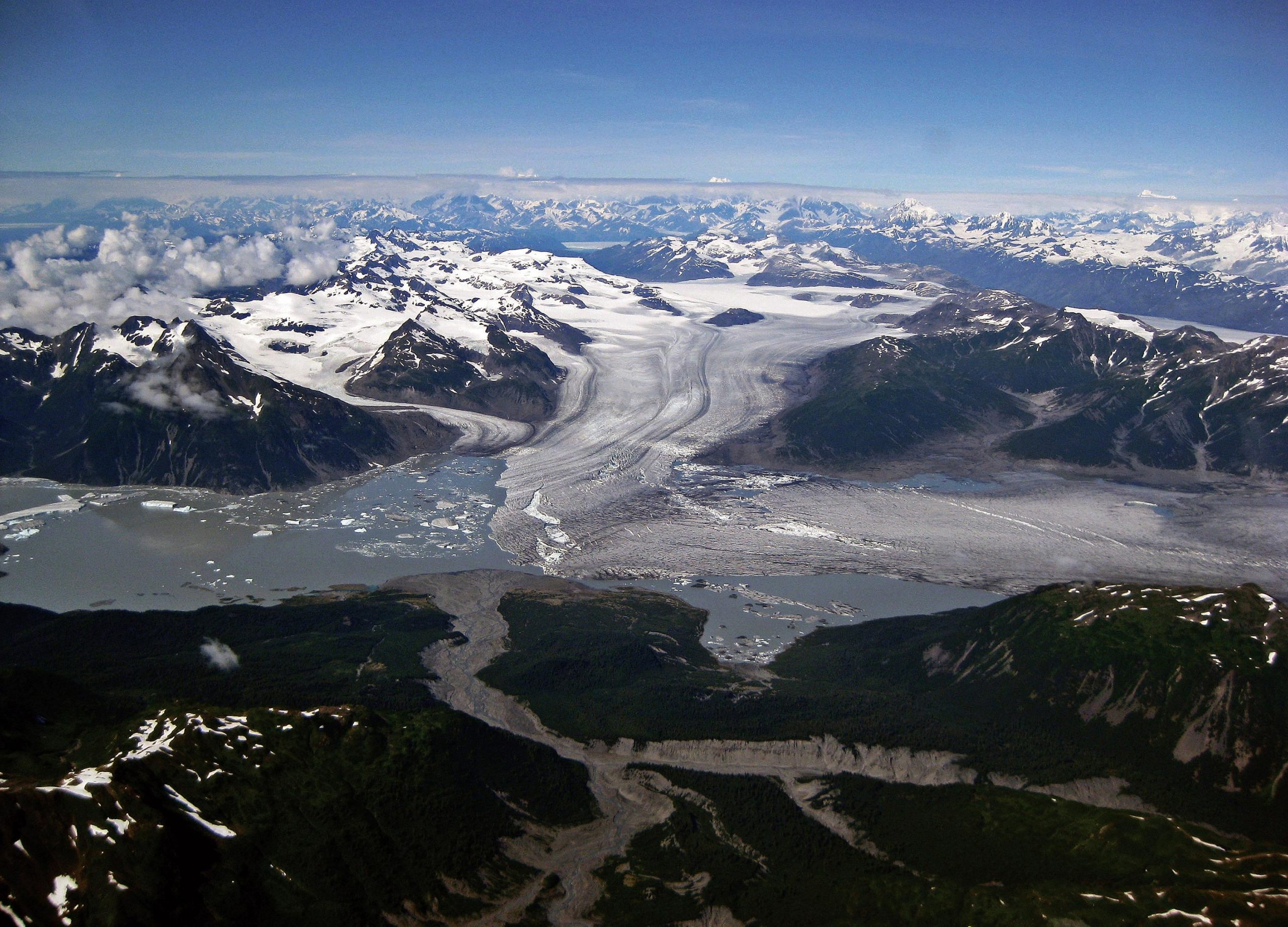 Melting glaciers contribute to earthquakes in Alaska, causing soil to rise 1.5 inches per year