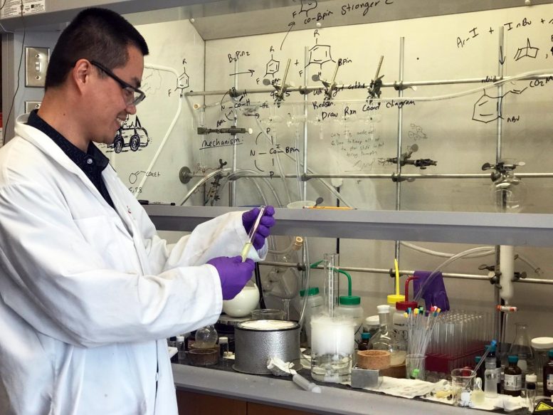 Zuxiao Zhang in the Nagib lab at the Ohio State University