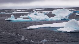 arctic-ice-drifting