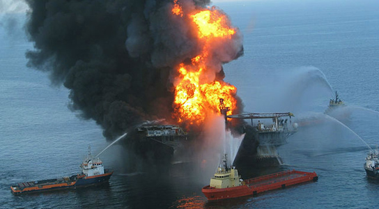 Transocean will help fund Gulf of Mexico science and restoration as part of its settlement of civil and criminal charges related to the 2010 Deepwater Horizon disaster. Credit: Wikimedia