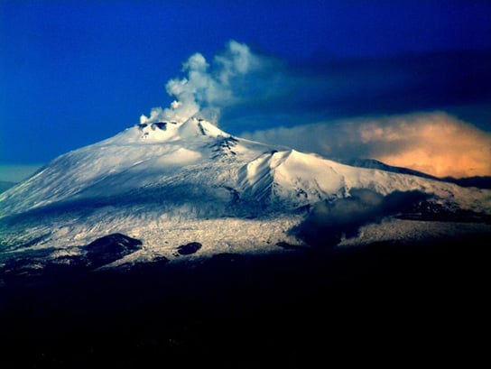 mount-etna-erupting-wikipedia