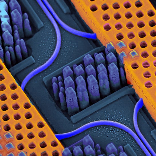 silicon-nanophotonic-chip-CMOS