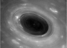 NASA Spacecraft Dives Between Saturn and Its Rings